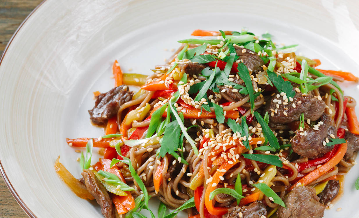 Гречневая Лапша с говядиной Гречневая лапша